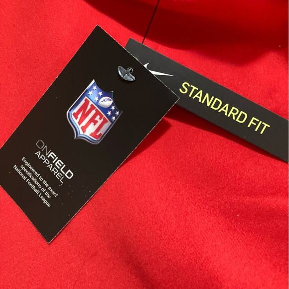 NWT * NIKE New England Patriots Red Sideline Local Lockup Pullover Hoodie- $125. - Picture 11 of 15